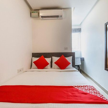 Super Townhouse Hebbal Hotel Bangalore Buitenkant foto