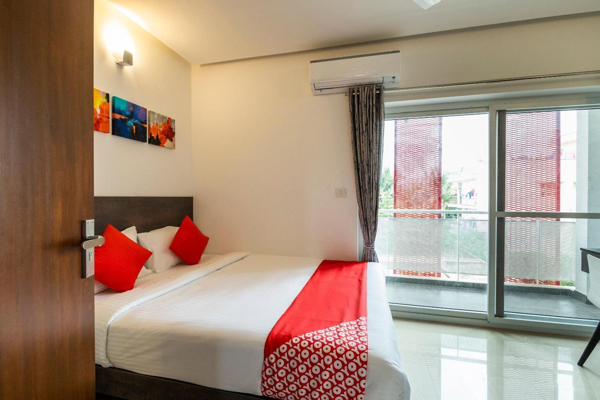 Super Townhouse Hebbal Hotel Bangalore Buitenkant foto