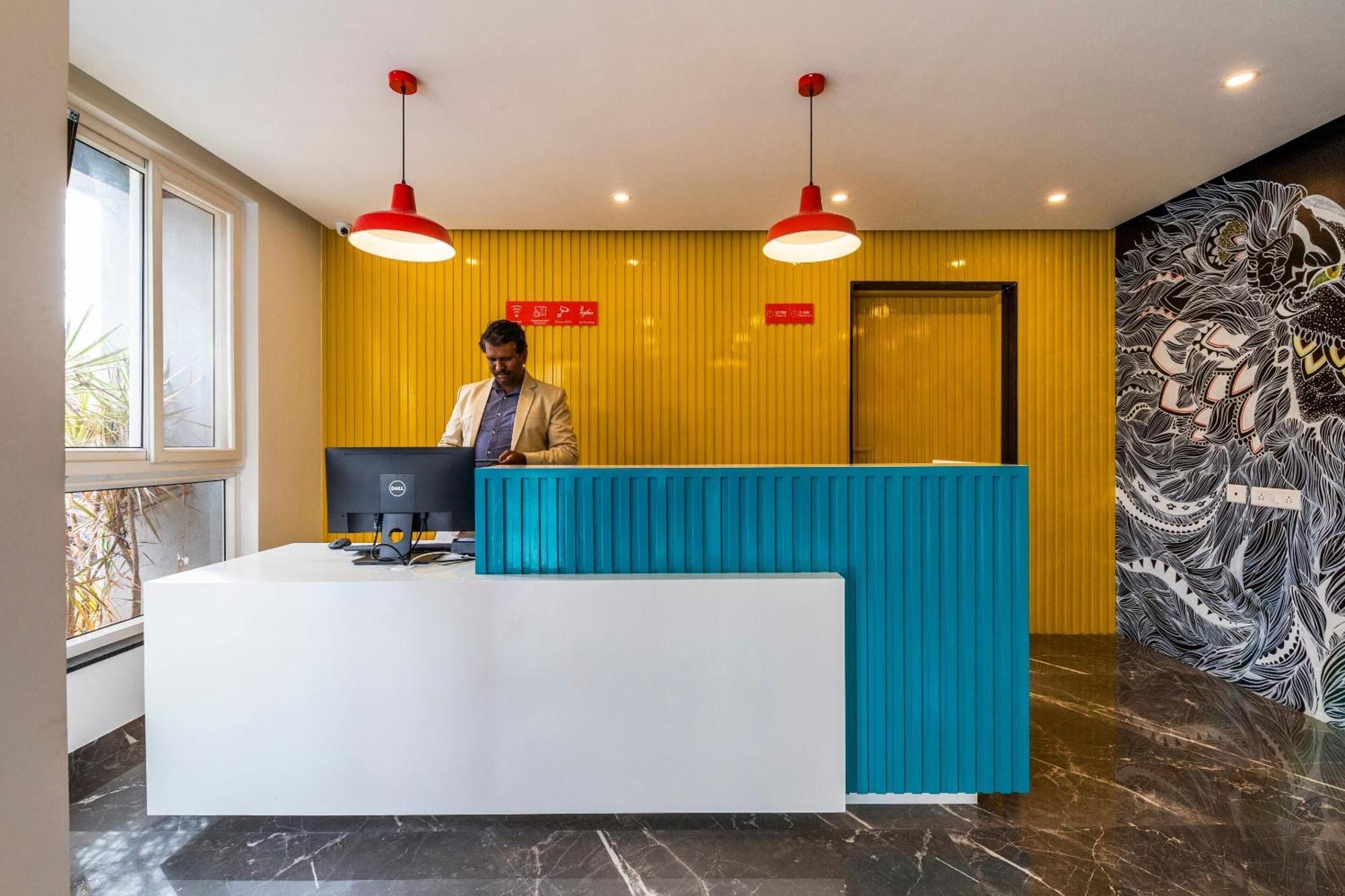 Super Townhouse Hebbal Hotel Bangalore Buitenkant foto