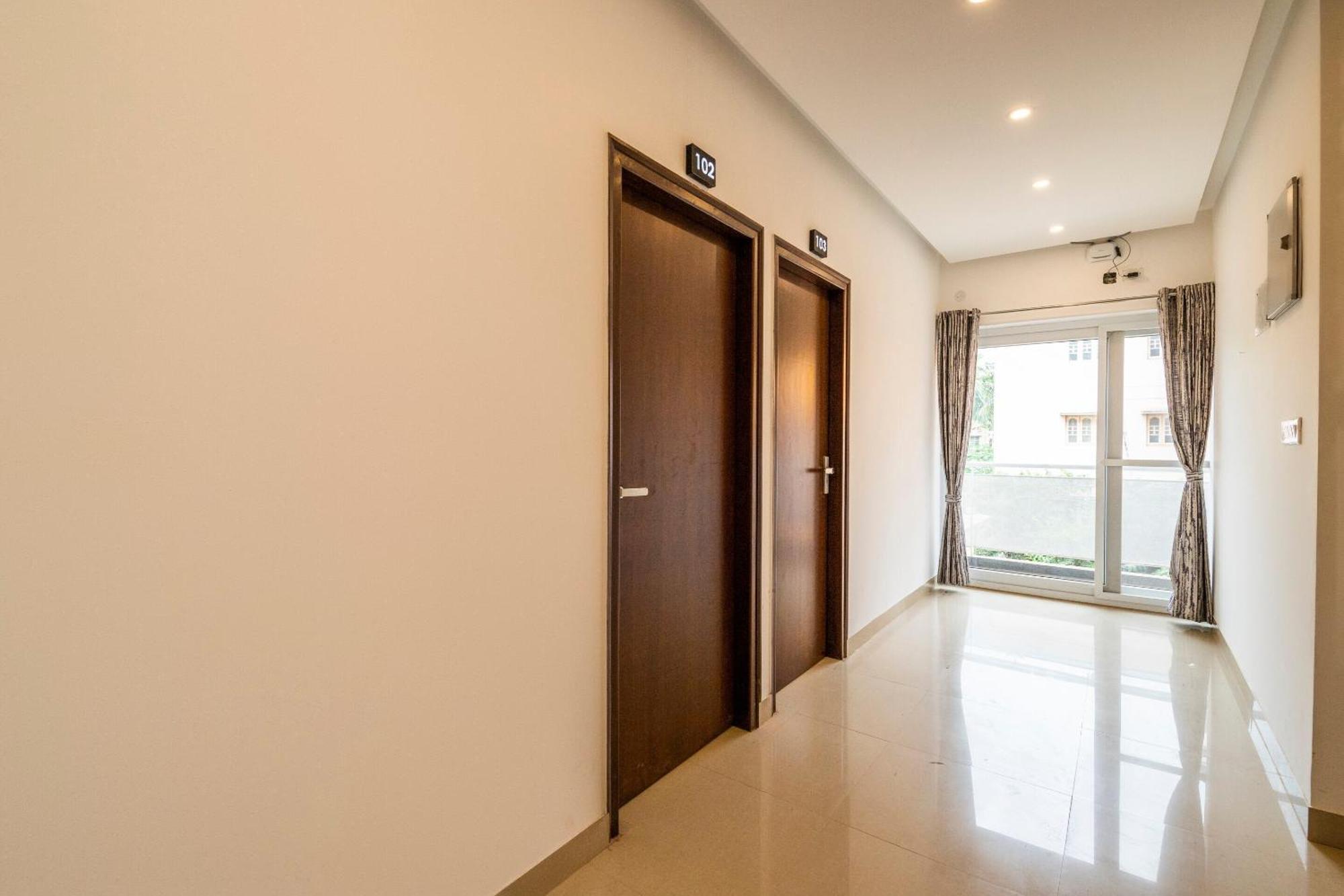 Super Townhouse Hebbal Hotel Bangalore Buitenkant foto