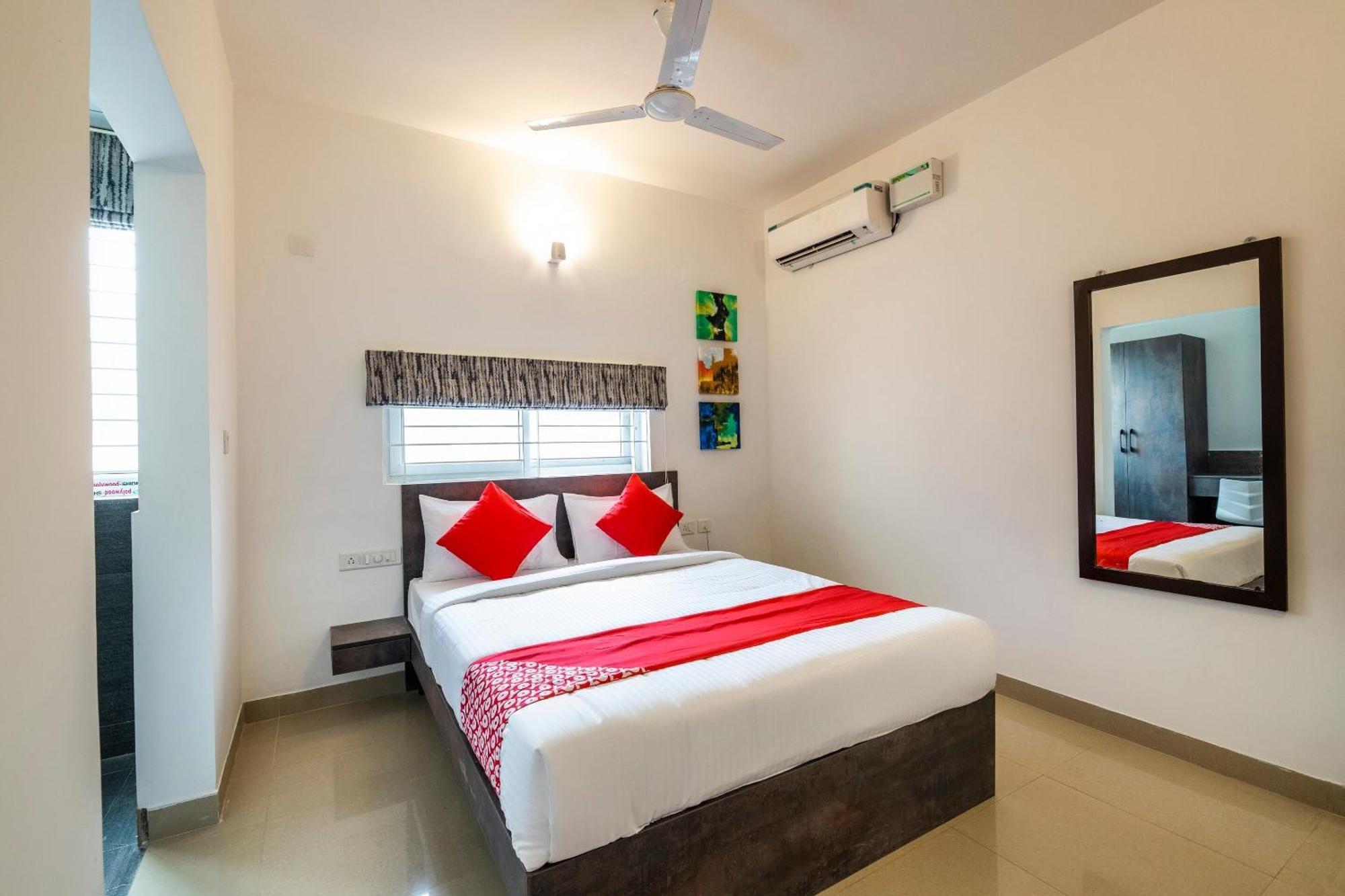 Super Townhouse Hebbal Hotel Bangalore Buitenkant foto